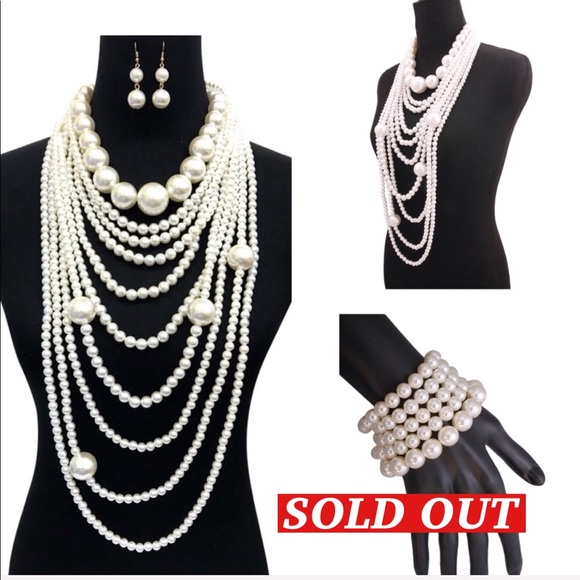 Jewelry - SOLD OUT❣️❣️HOT🔥🔥🆕PEARL NECKLACE SET & BRACELET